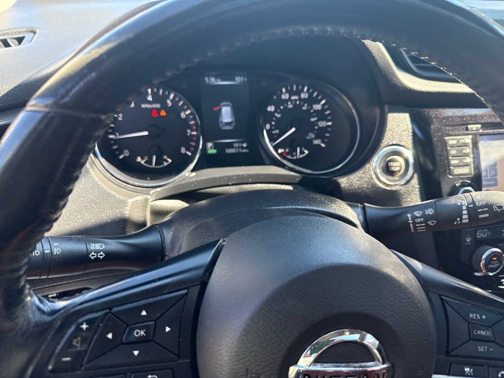 2017 Nissan Rogue Image 9