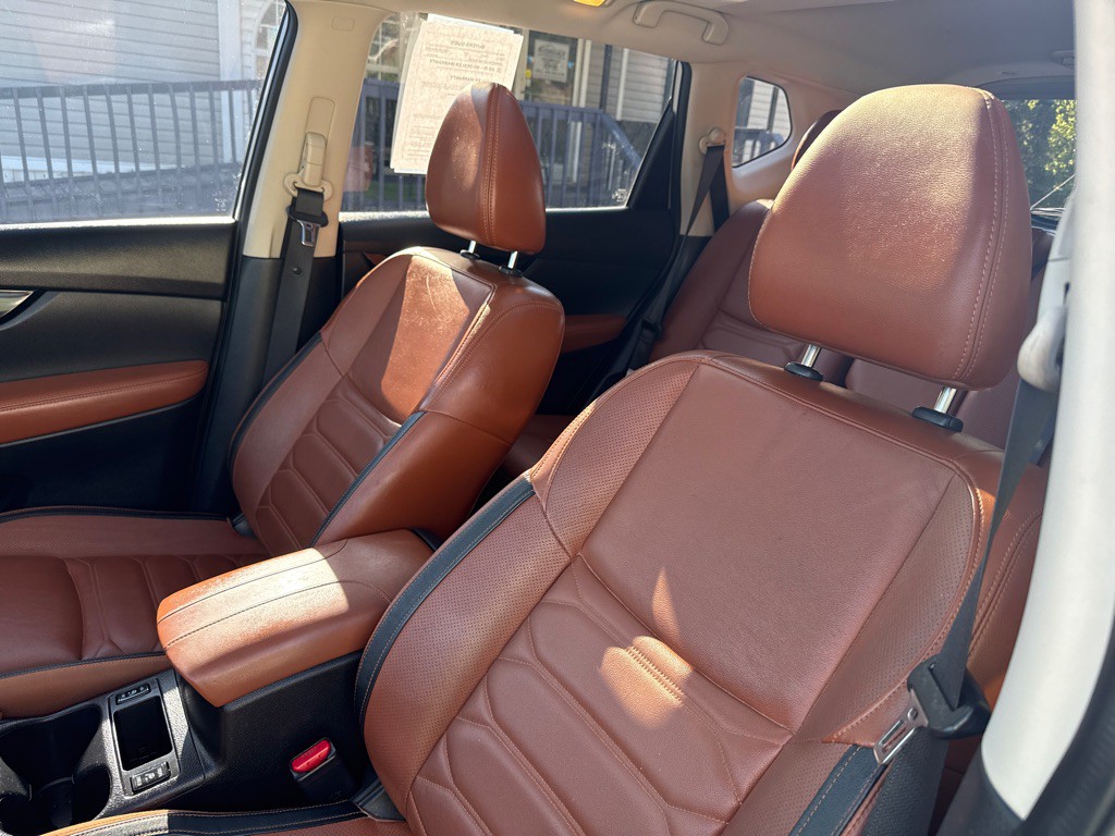 2017 Nissan Rogue Image 10