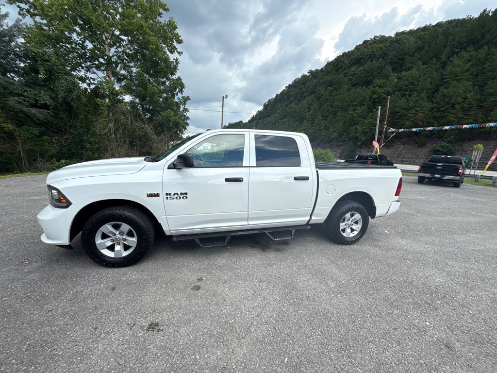 2017 RAM 1500 Image 4