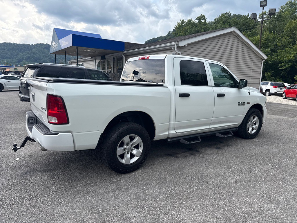2017 RAM 1500 Image 10