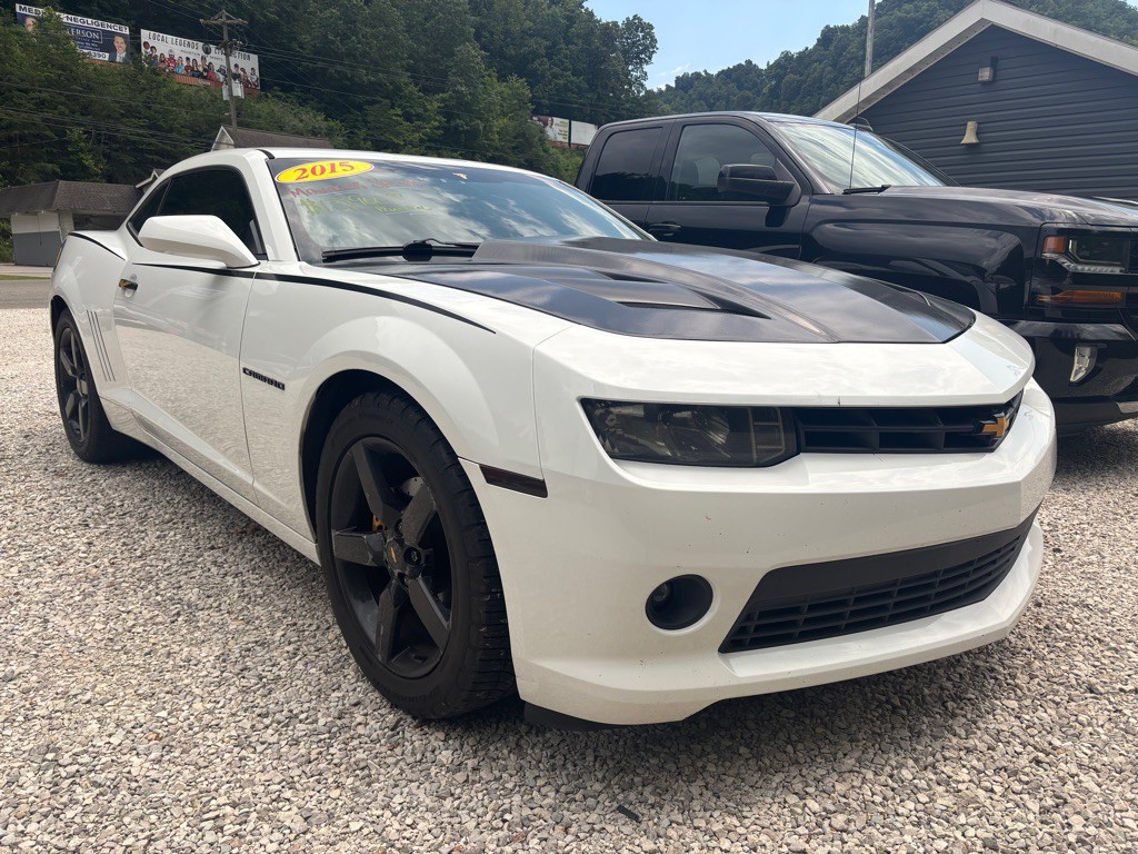 2015 Chevrolet Camaro Image 1