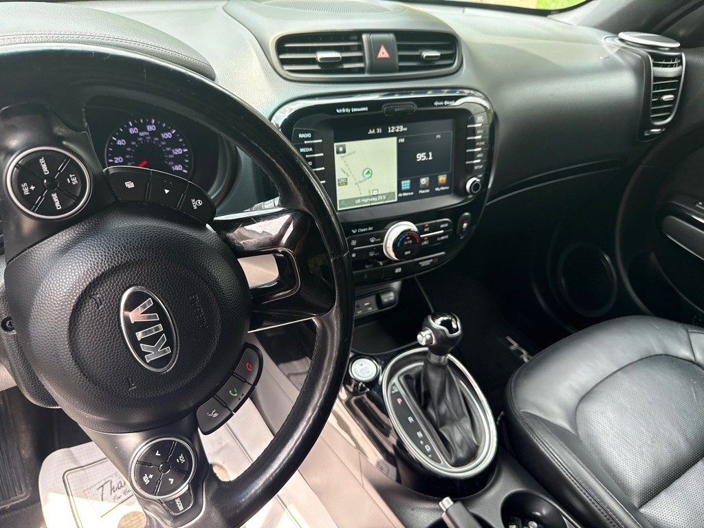 2015 Kia Soul Image 6