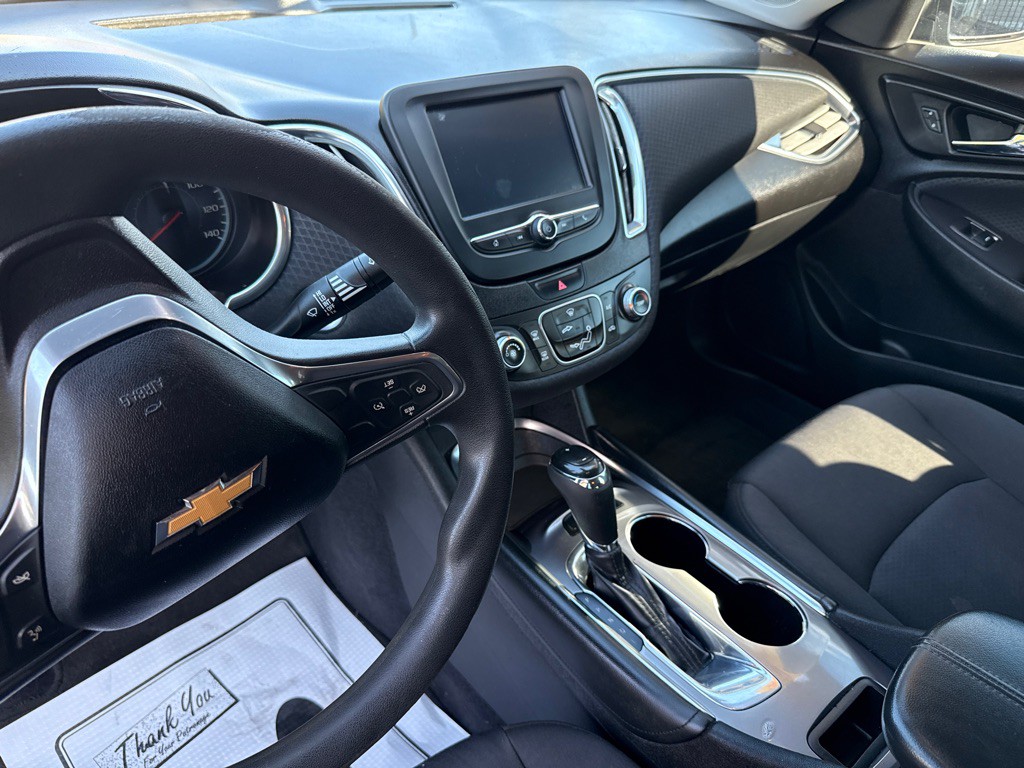 2018 Chevrolet Malibu Image 6