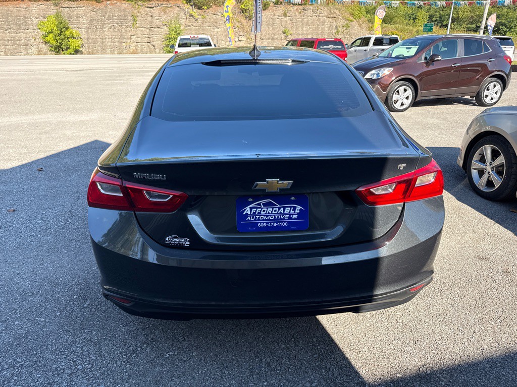 2018 Chevrolet Malibu Image 9