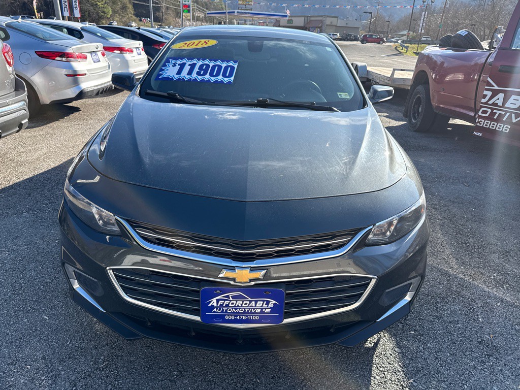 2018 Chevrolet Malibu Image 2
