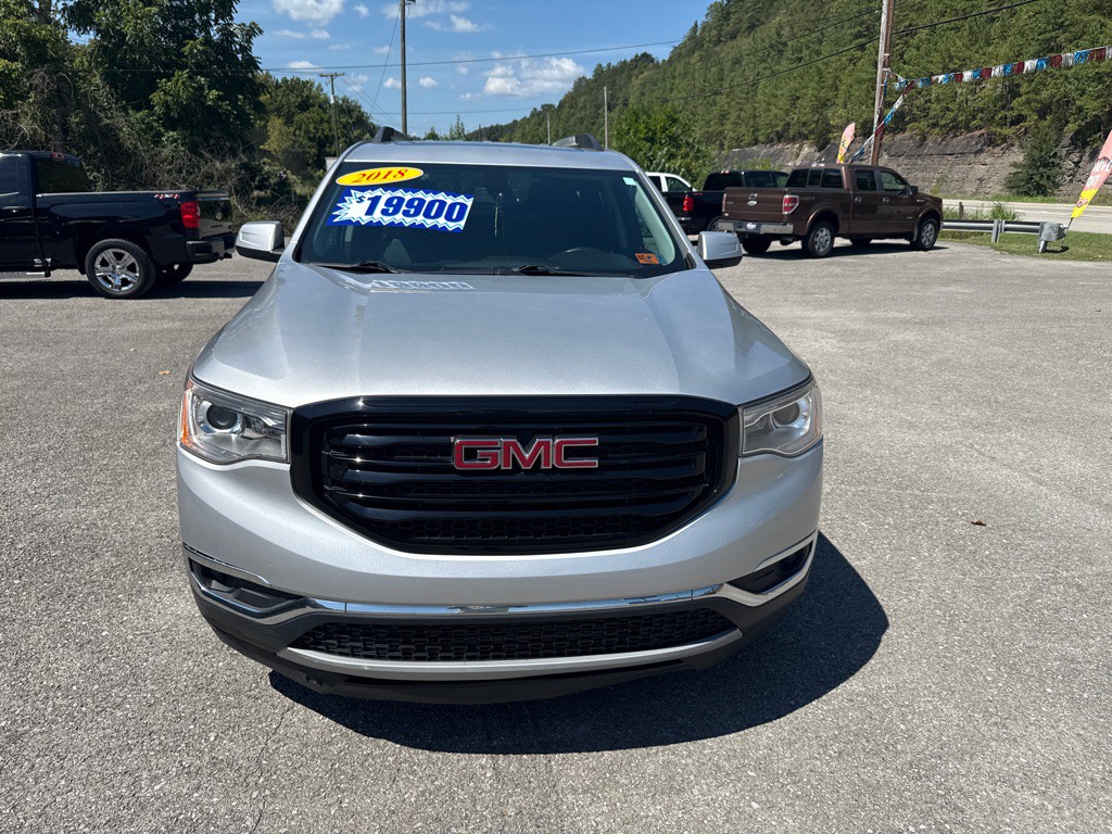 2018 GMC Acadia Image 2