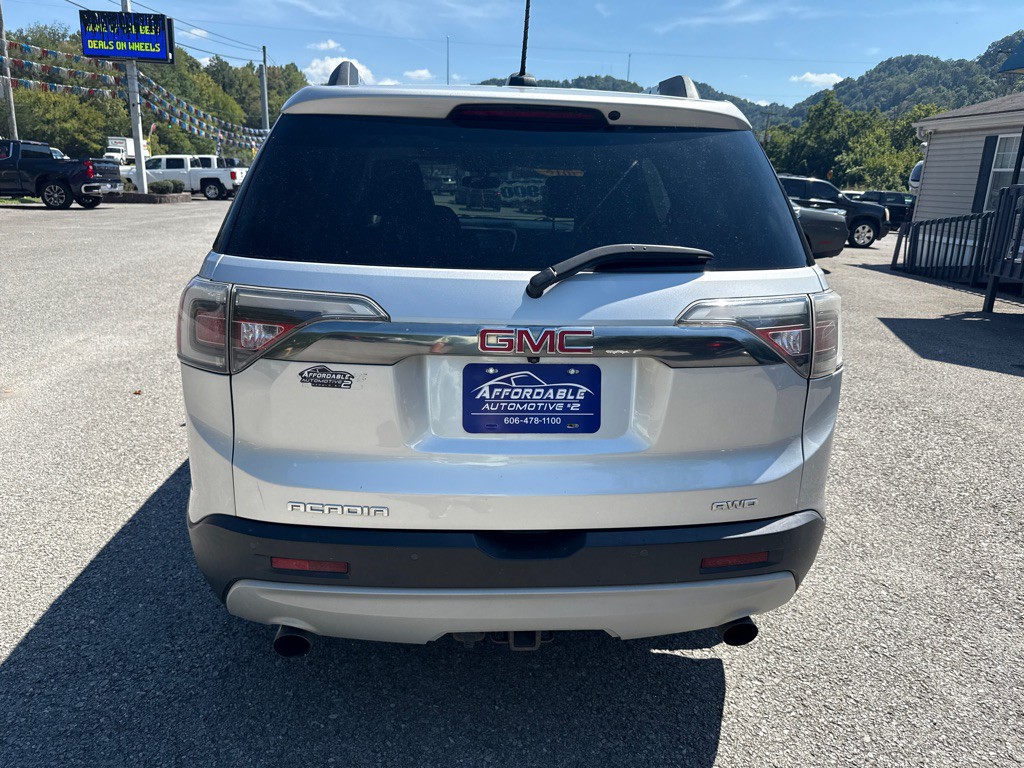 2018 GMC Acadia Image 11