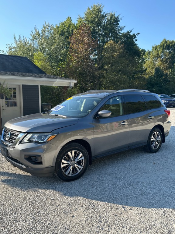 2019 Nissan Pathfinder Image 2