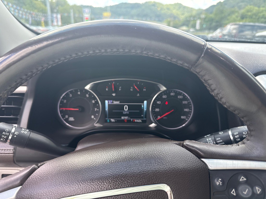 2017 GMC Acadia Image 8