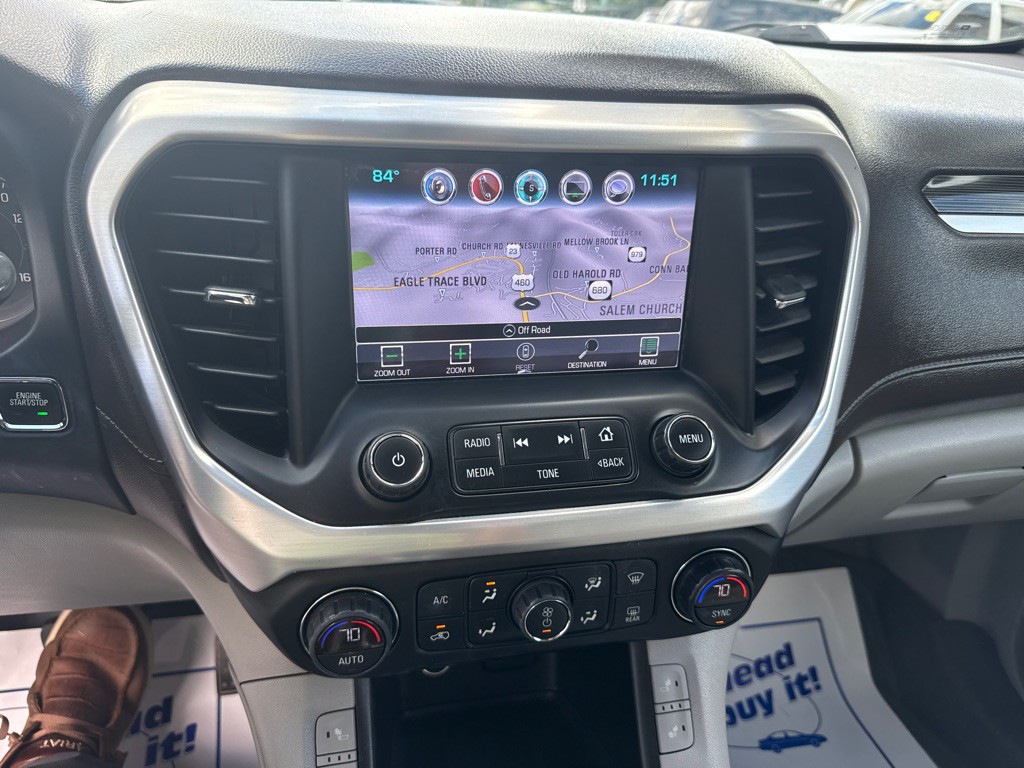 2017 GMC Acadia Image 9