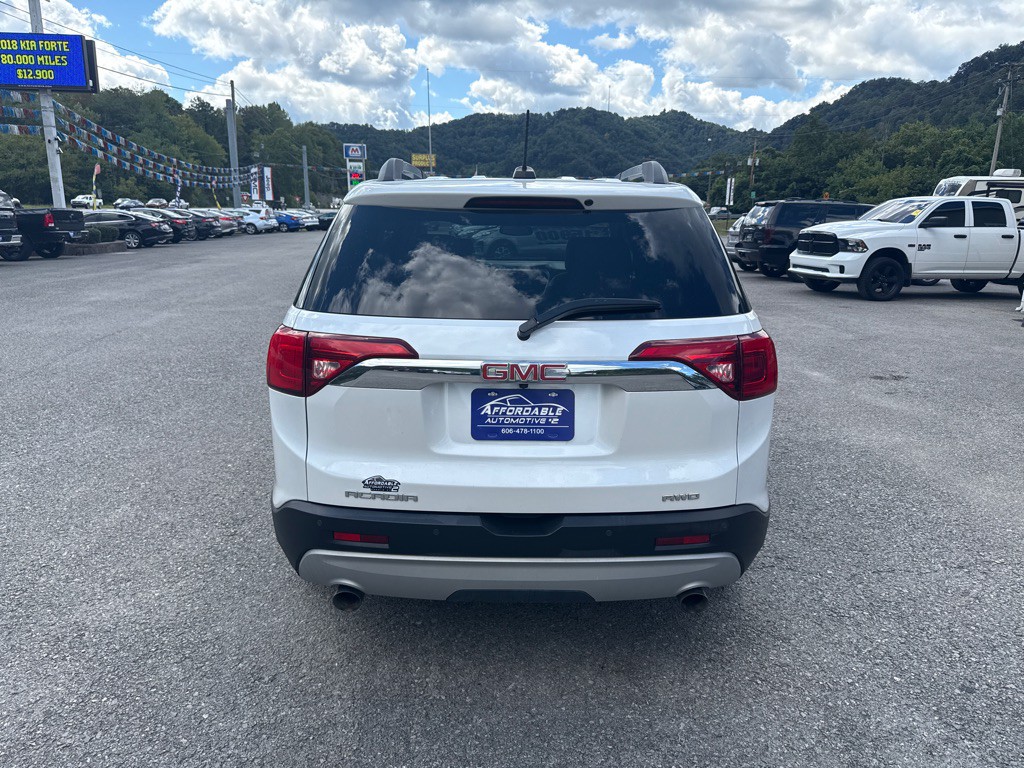2017 GMC Acadia Image 16