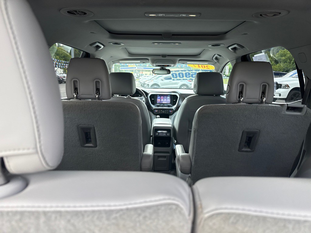 2017 GMC Acadia Image 18