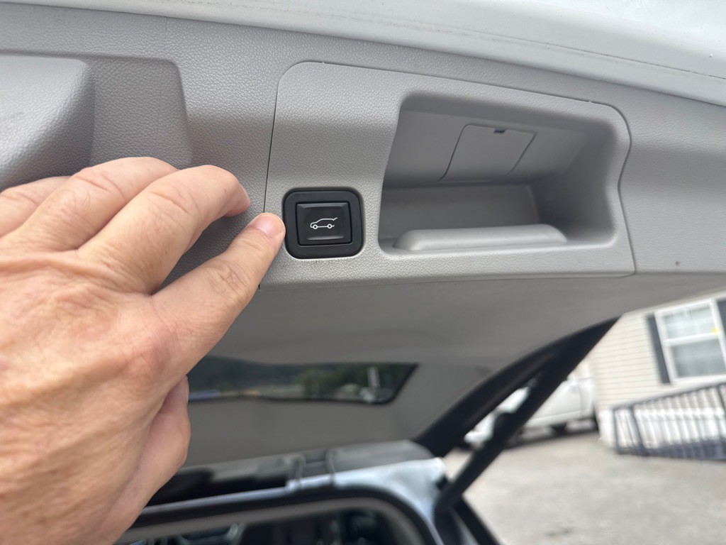 2017 GMC Acadia Image 19