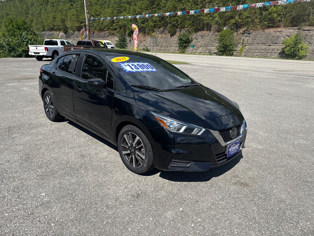 2021 Nissan Versa Image 1