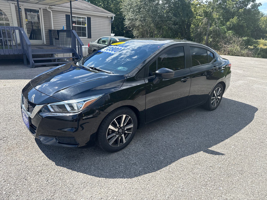 2021 Nissan Versa Image 3