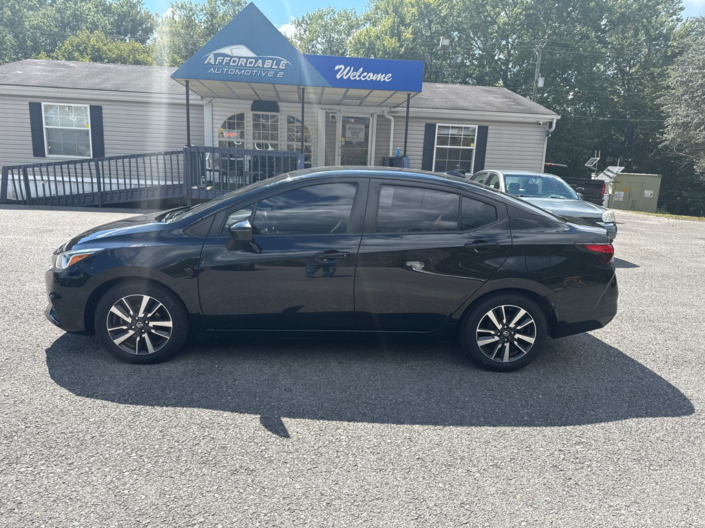 2021 Nissan Versa Image 4