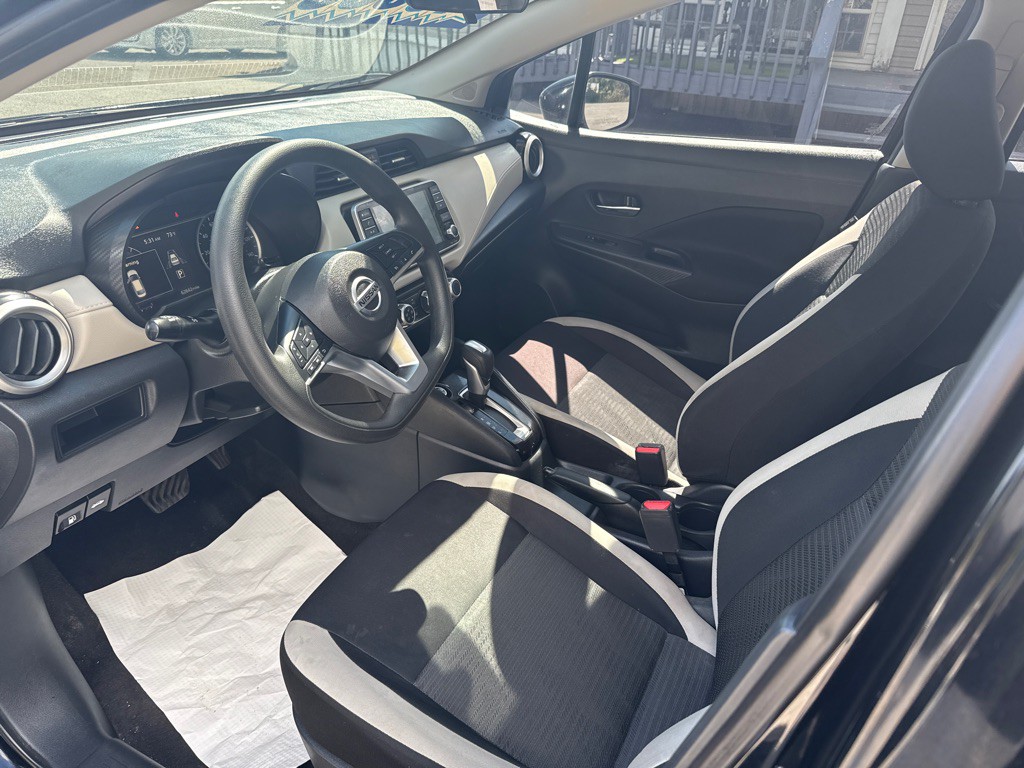 2021 Nissan Versa Image 5