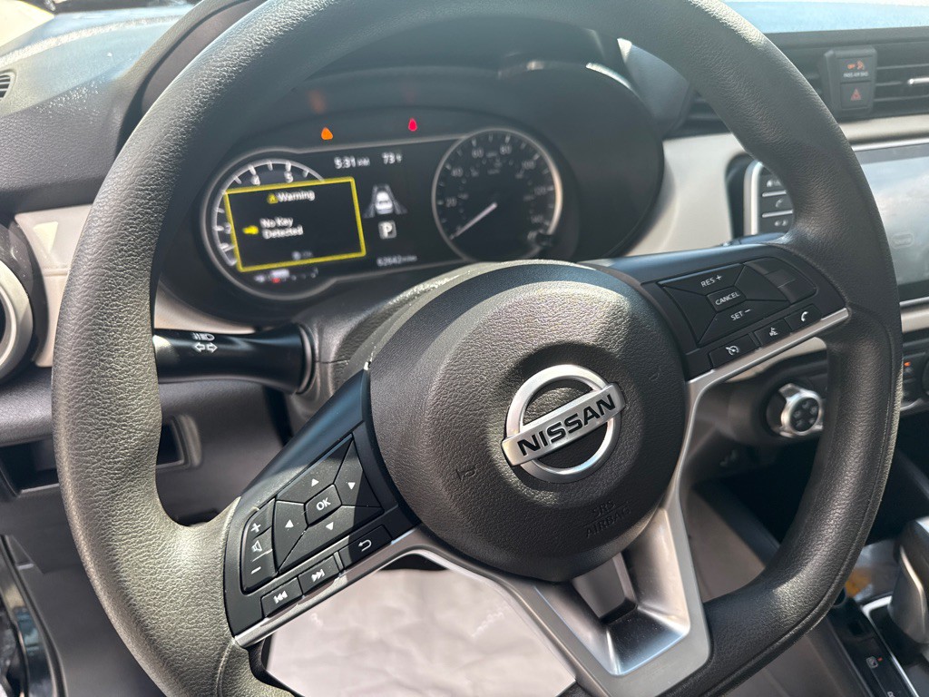 2021 Nissan Versa Image 6