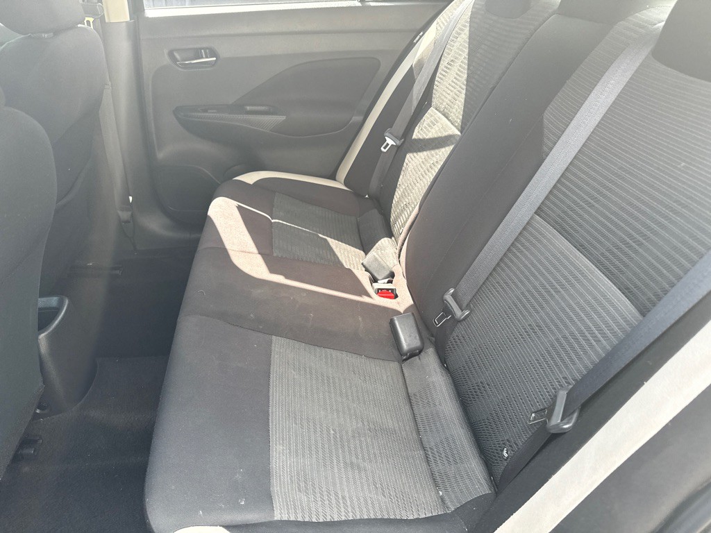 2021 Nissan Versa Image 8