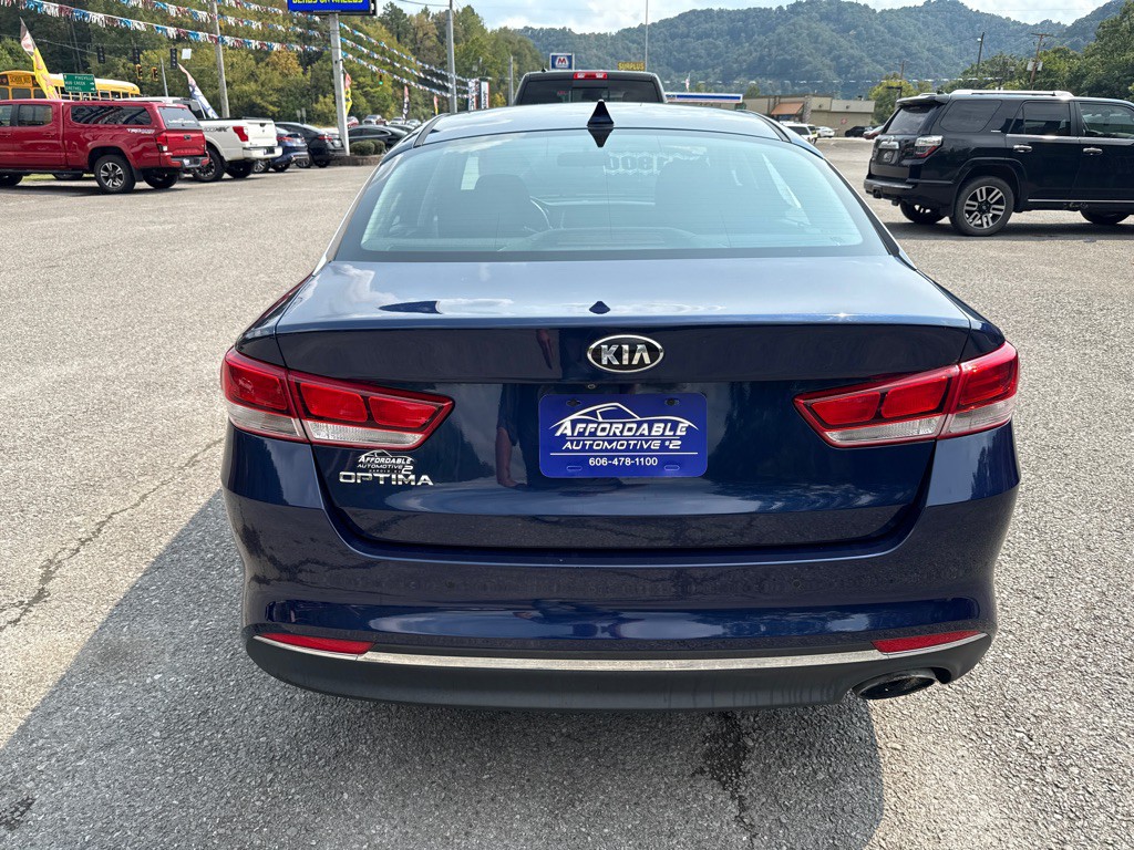 2018 Kia Optima Image 9