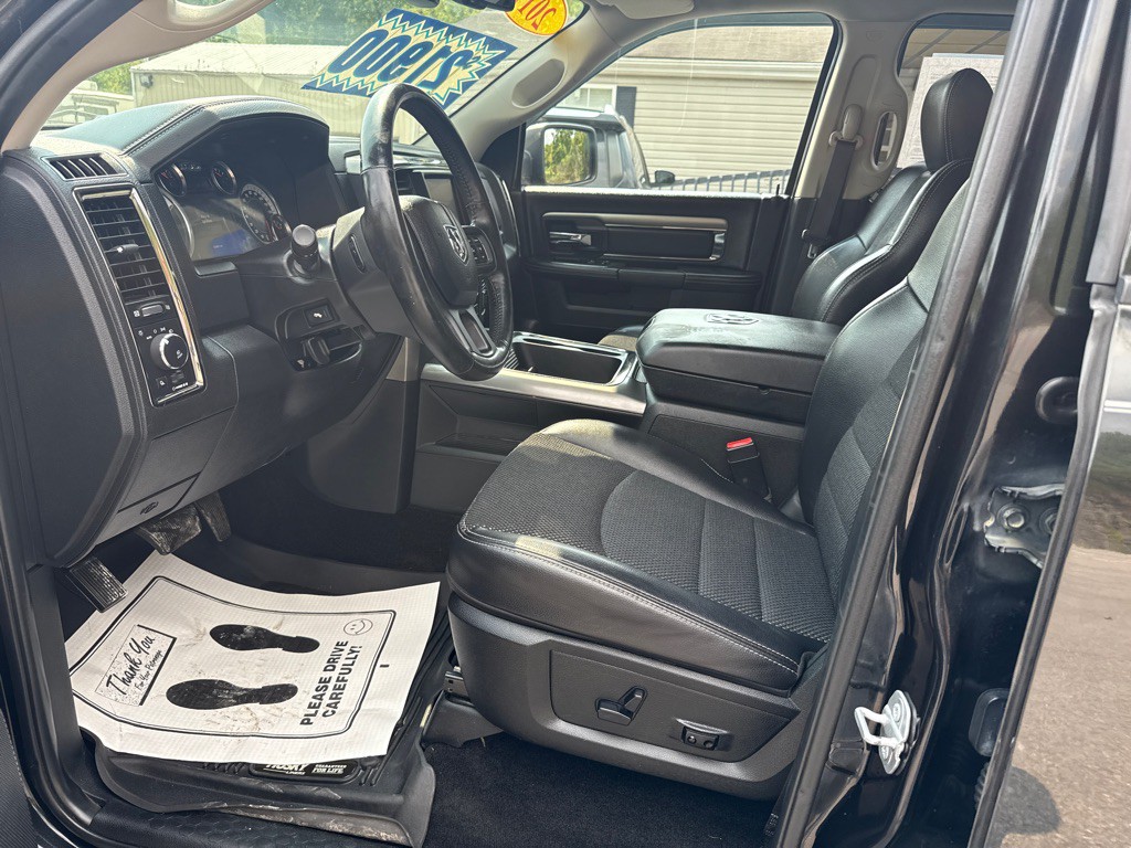 2017 RAM 1500 Image 6