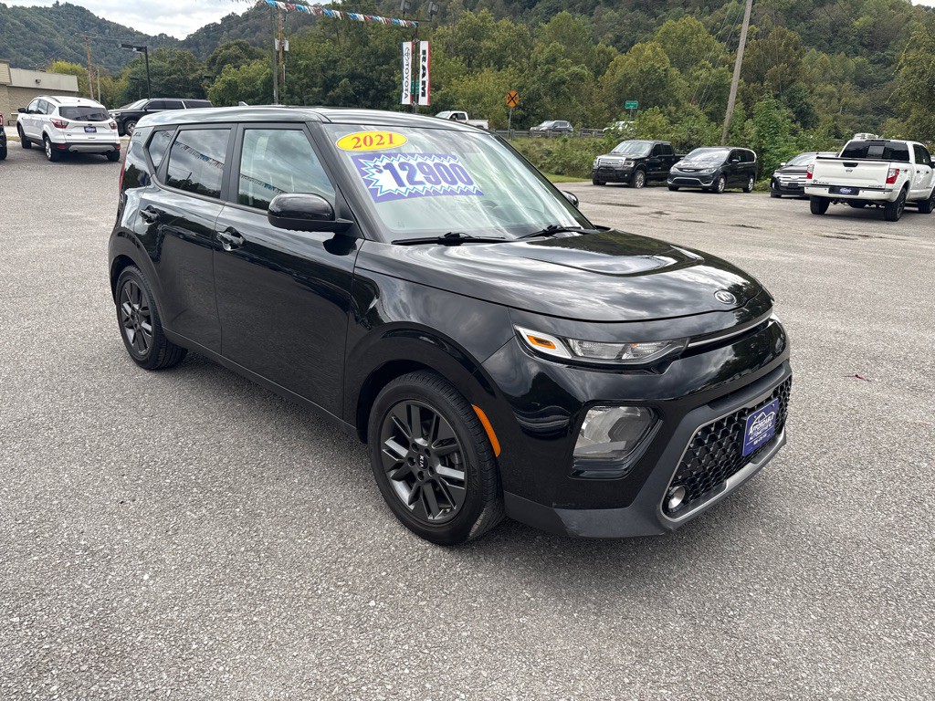 2021 Kia Soul Image 1