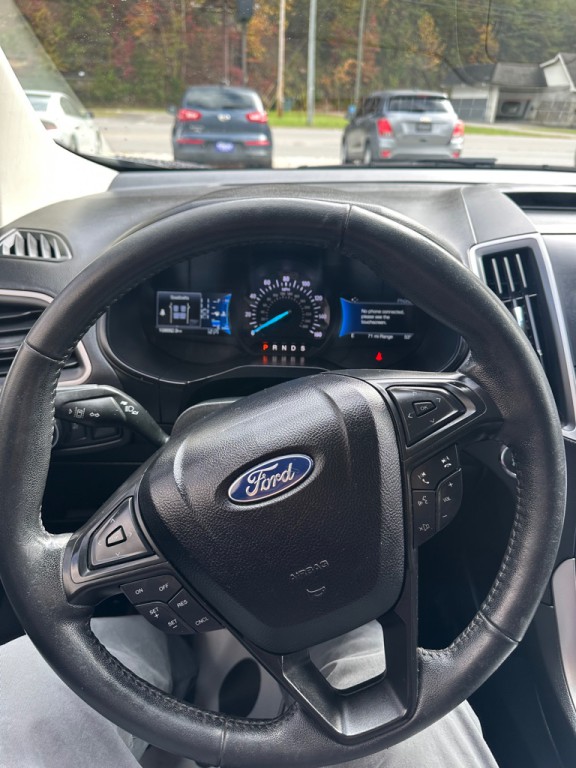 2022 Ford Edge Image 6