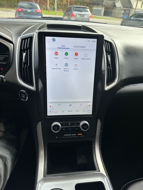 2022 Ford Edge Image 7