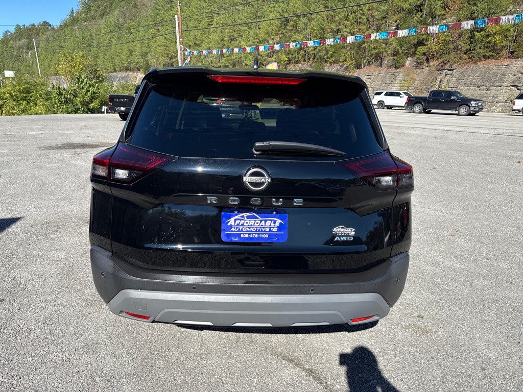 2022 Nissan Rogue Image 12