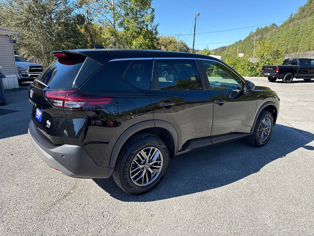 2022 Nissan Rogue Image 15