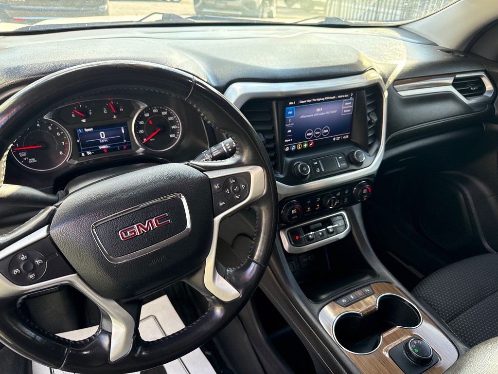 2020 GMC Acadia Image 6