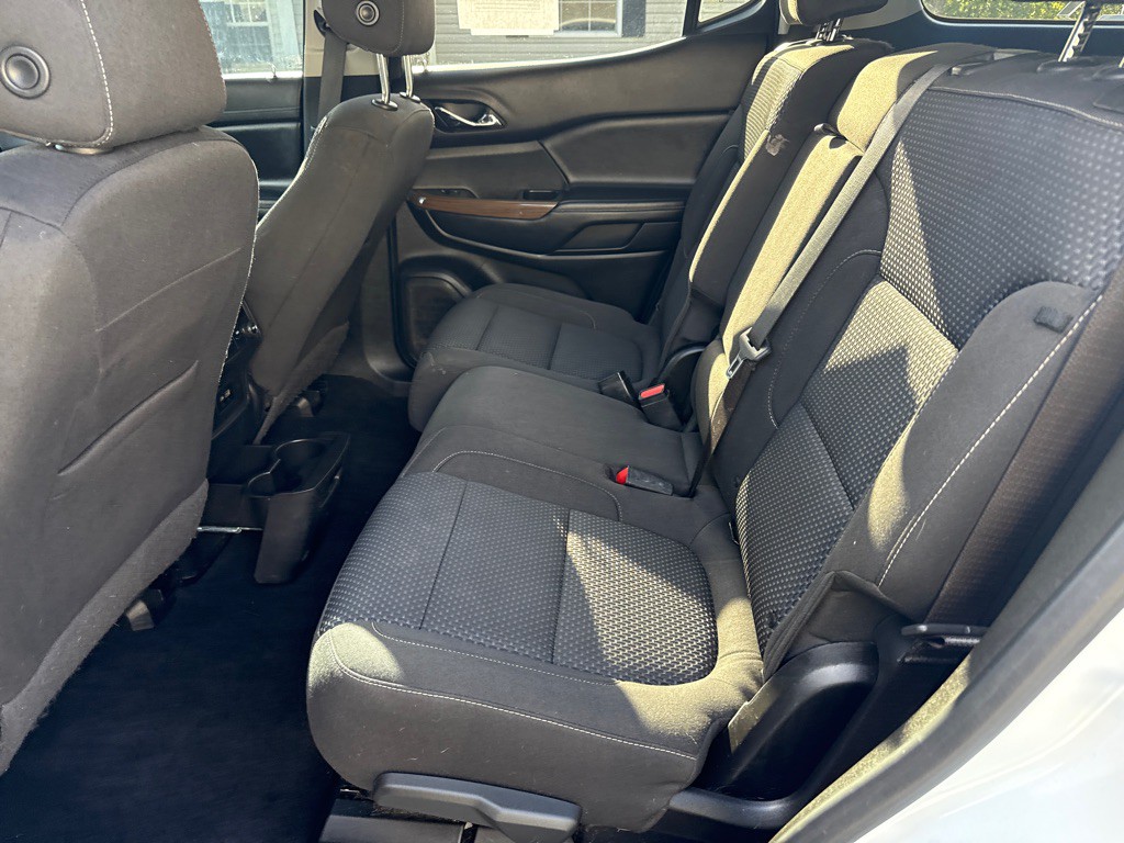 2020 GMC Acadia Image 9