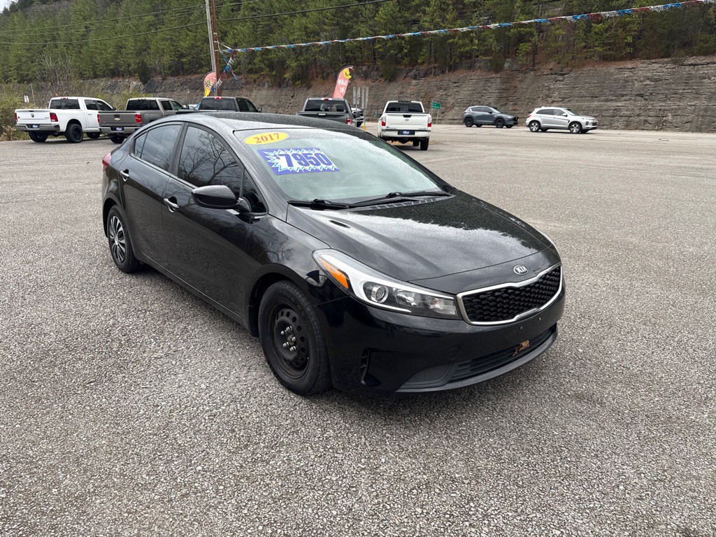 2017 Kia Forte Image 1
