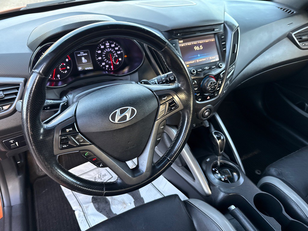 2016 Hyundai Veloster Image 5
