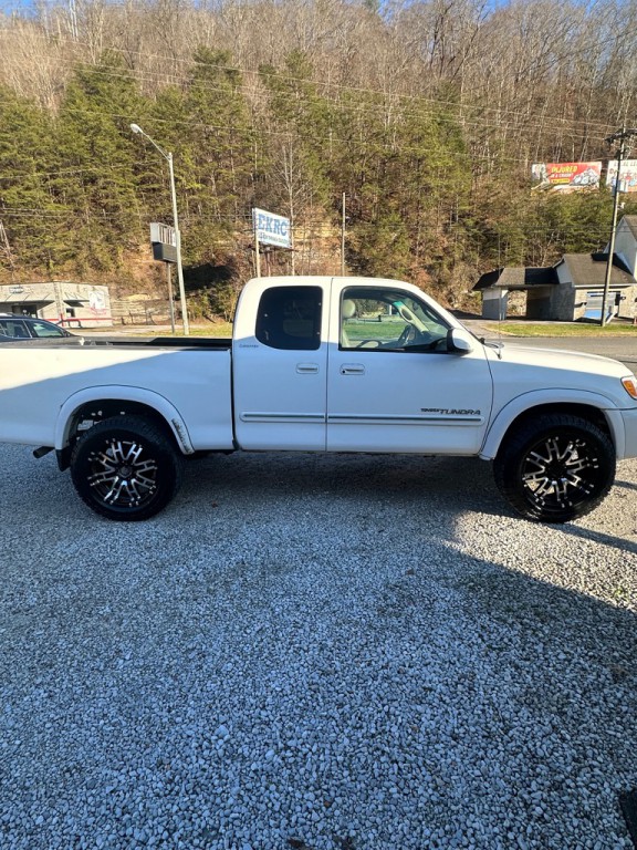 2003 Toyota Tundra Image 9