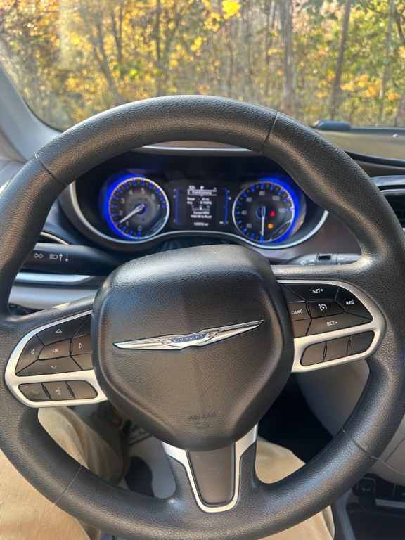 2018 Chrysler Pacifica Image 6