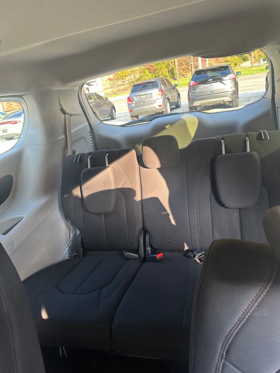 2018 Chrysler Pacifica Image 10