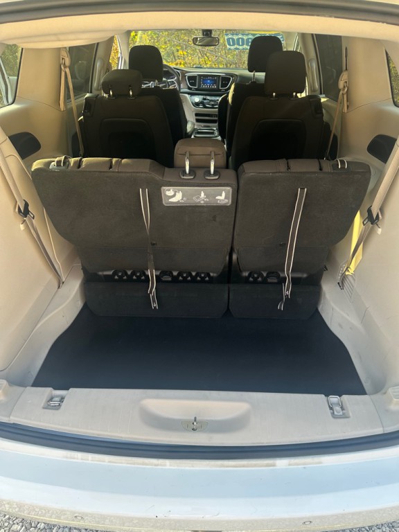 2018 Chrysler Pacifica Image 11