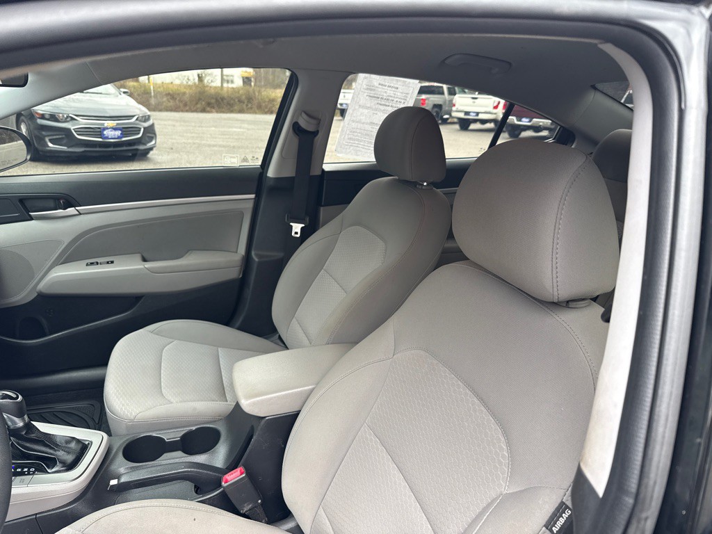 2020 Hyundai Elantra Image 7