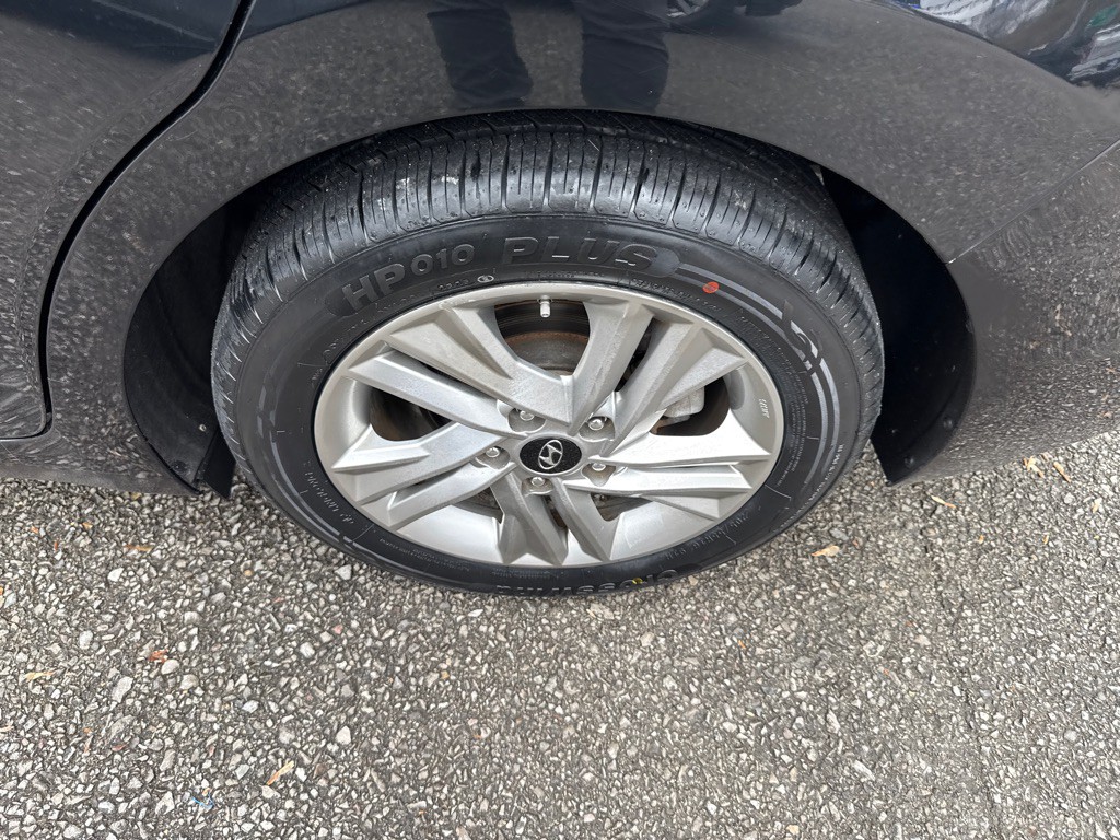 2020 Hyundai Elantra Image 9