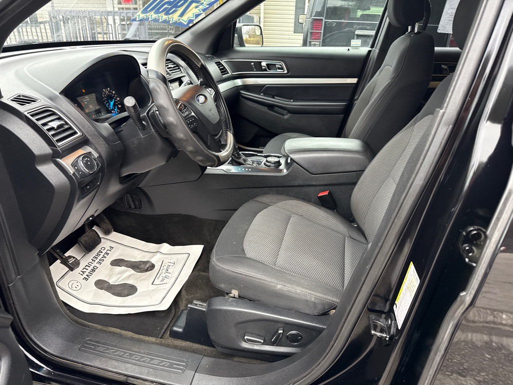 2016 Ford Explorer Image 5