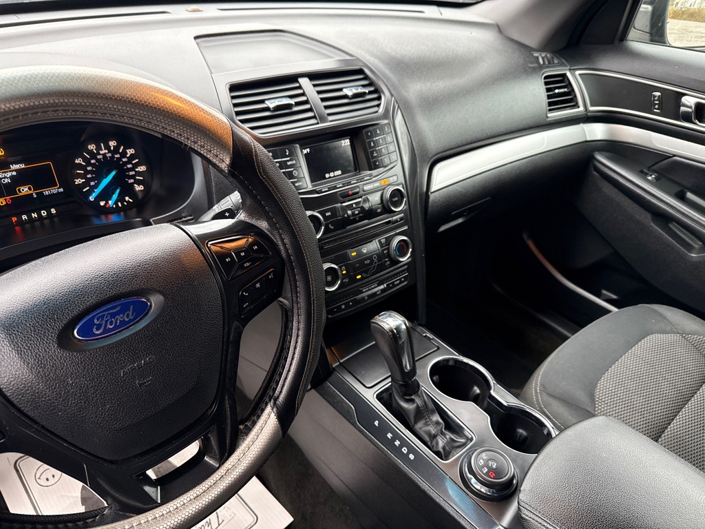 2016 Ford Explorer Image 6