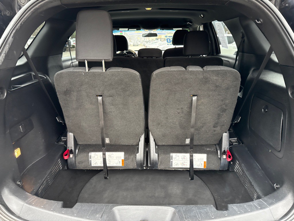 2016 Ford Explorer Image 13