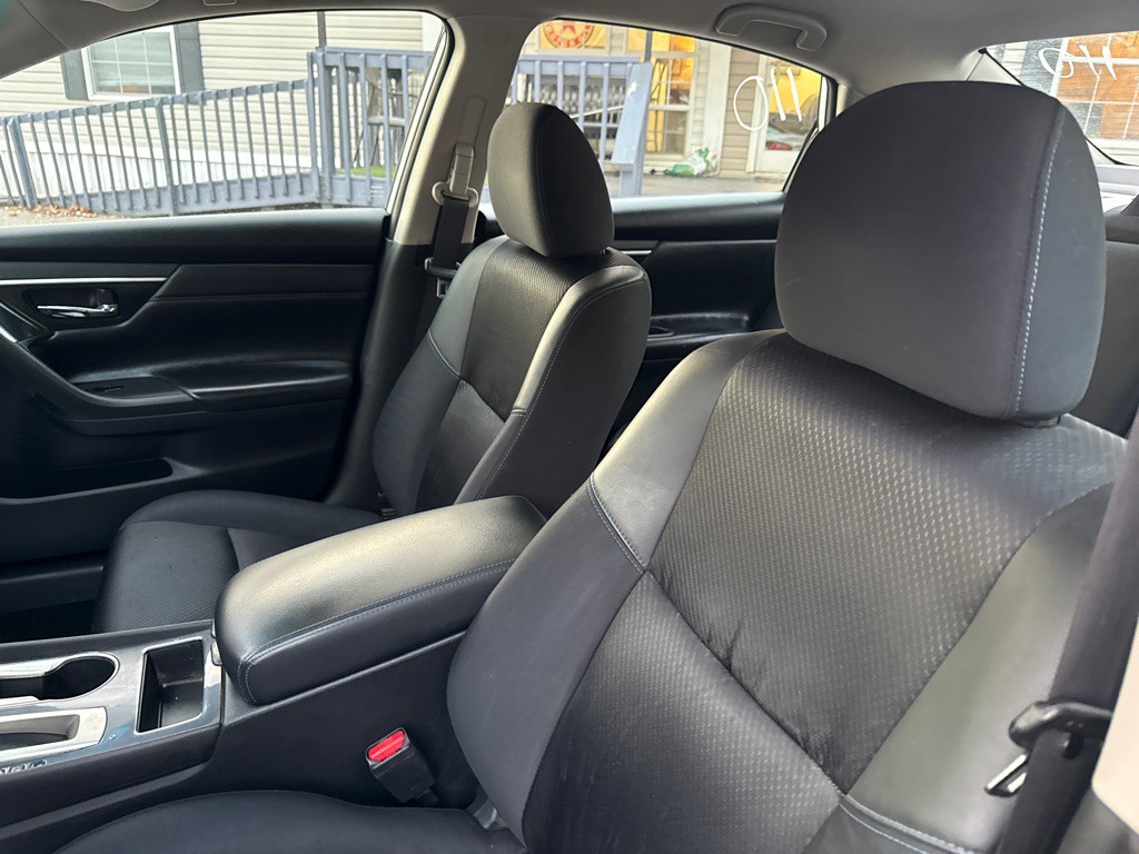 2018 Nissan Altima Image 7