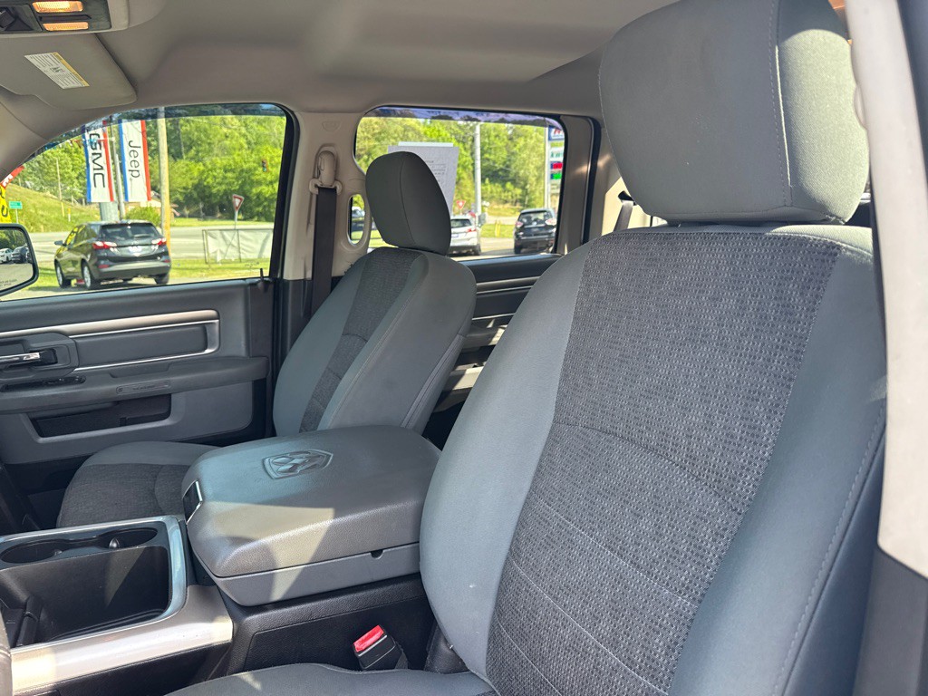 2016 RAM 1500 Image 7