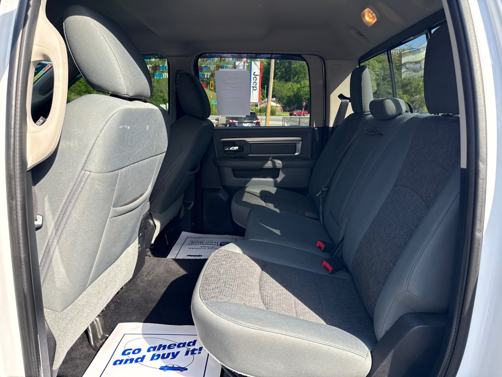2016 RAM 1500 Image 8