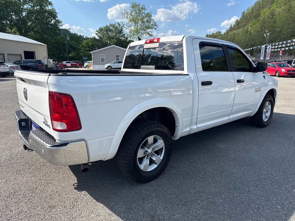 2016 RAM 1500 Image 12