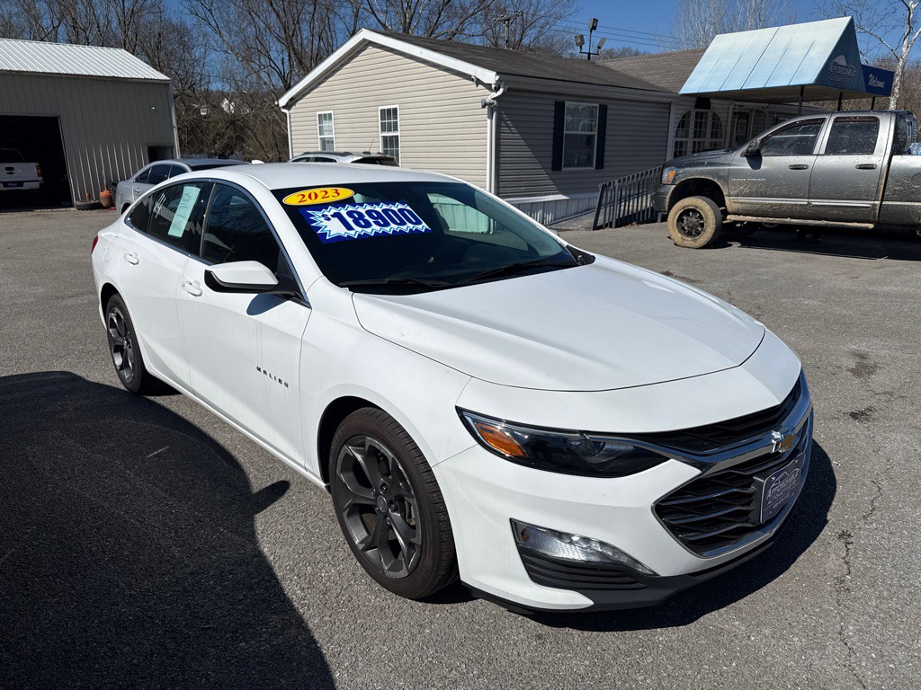 2023 Chevrolet Malibu Image 1