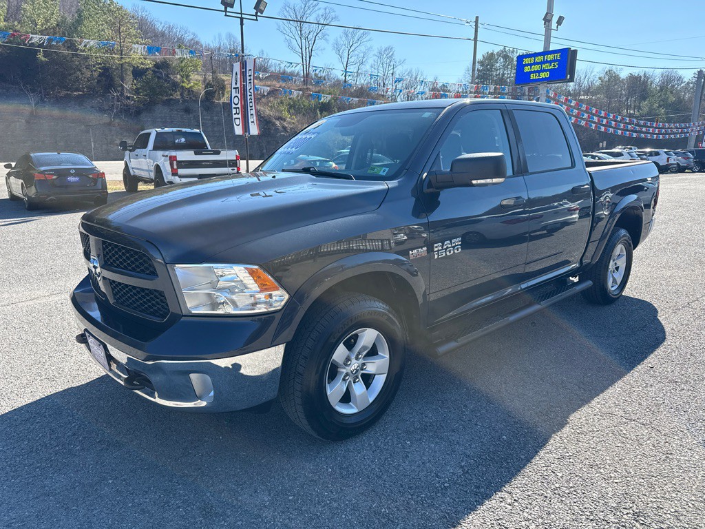 2016 RAM 1500 Image 3