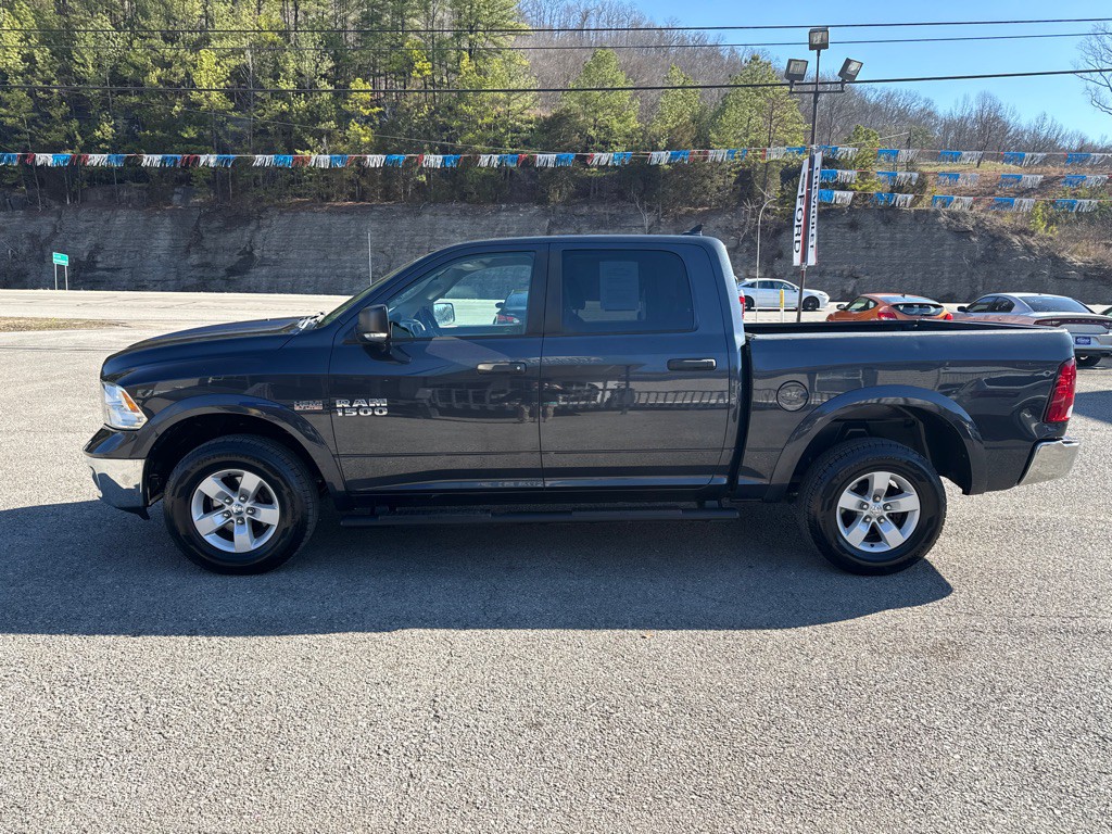 2016 RAM 1500 Image 4